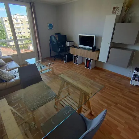 Apartment Charming 3 In Secure Quiet